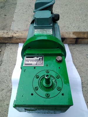 割枪驱动减速机装置